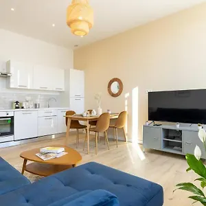 Super T2 Proche Du Cours Julien Apartment